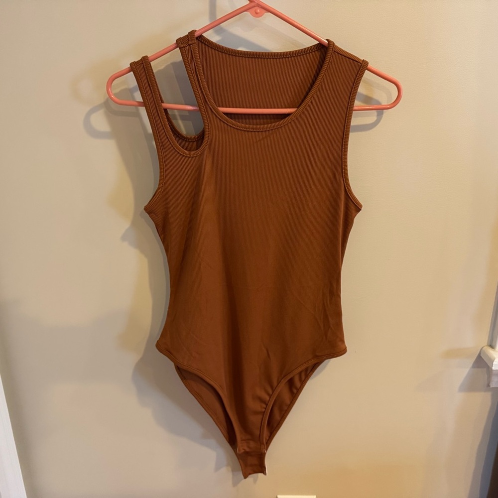 SHEIN Brown Asymmetrical Cutout Bodysuit Size Large